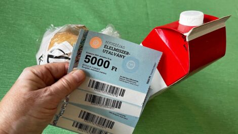 Aki nem tudta átvenni a 30 ezer forintos élelmiszer-utalványát, a postán teheti meg