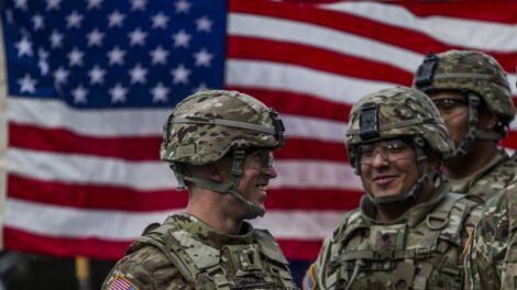 Az amerikai hadügyminisztérium elfogadta a katonák fizetésének folyósításához felajánlott százmillió dollár nagyságrendű névtelen adományt