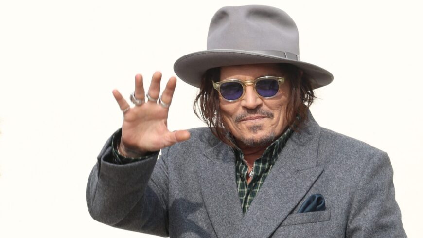 img_Johnny_Depp_a_Karacsonyi_enek_uzsorasakent_ter_vissza_a_mozikba