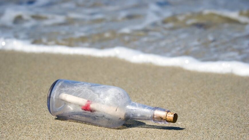 img_95_ev_utan_kerult_elo_egy_palackposta__ez_az_uzenet_allt_benne