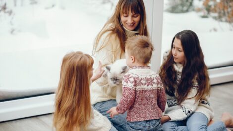 Háromgyermekes anyák kedvezménye: még most is érdemes nyilatkozni, hívta fel a figyelmet a NAV