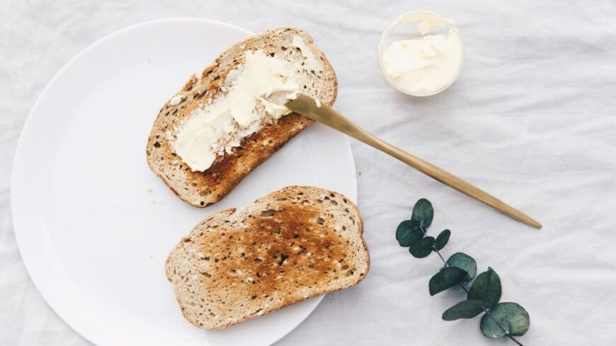 img_Miert_mindig_a_megkent_felevel_er_foldet_a_kenyer_