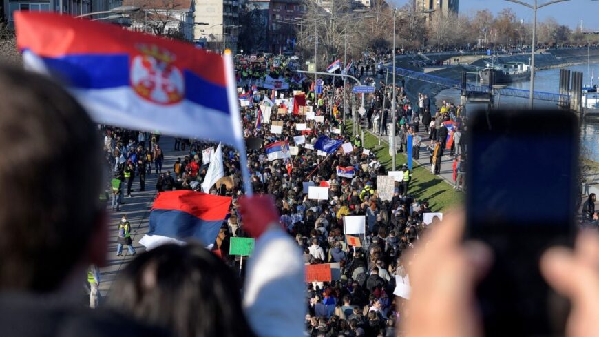 img_ujraindult_az_oktatas_a_szerbiai_egyetemeken__a_hallgatok_egy_resze_tovabb_tiltakozik