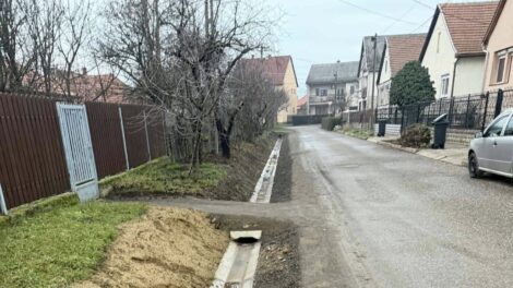 Befejeződtek az útburkolat-felújítási és helyreállítási munkák Sárospatakon