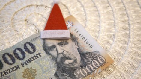 Ebben az esztendőben is több ezer nyugdíjas kap ajándékutalványt Sátoraljaújhelyen