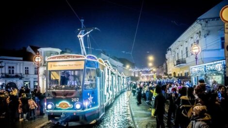 Kilencedszer lehet Európa legszebbje a Miskolci Adventi Villamos
