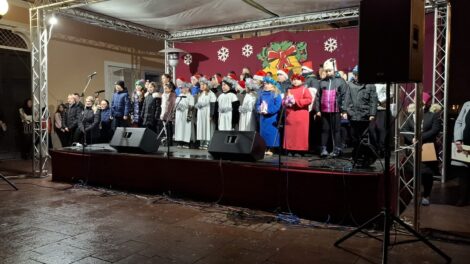 Meggyújtották a második gyertyát Sátoraljaújhely adventi koszorúján