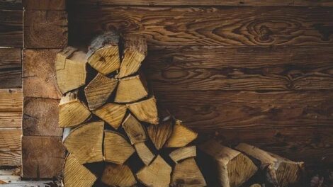 Szociális tűzifa: idén is 2000 település kap támogatást