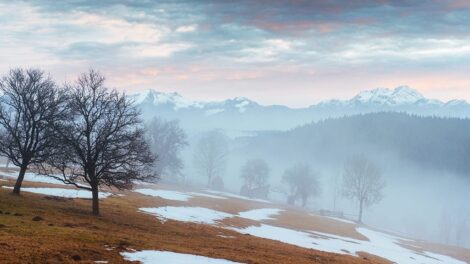 18 fokos hőmérséklet-különbség osztja meg az országot