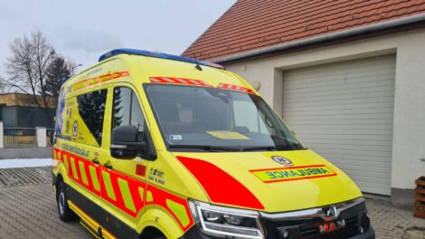 Korszerű mentőautókkal gazdagodott a sárospataki és a sátoraljaújhelyi mentőállomás