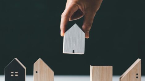 Mérséklődhet a lakóingatlanok drágulási üteme