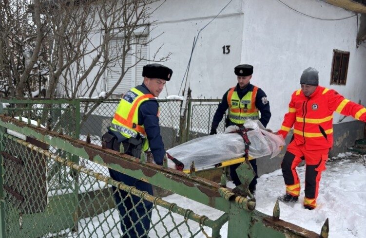 img_Segito_tamogatast_nyujtottak_a_rendorok_Sarospatakon