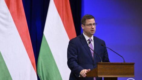 Gulyás Gergely: mindenki értesítést fog kapni a rezsistopról