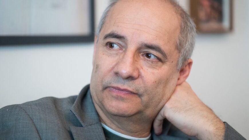 img_ujabb_ot_evig_Rudolf_Peter_vezetheti_a_Vigszinhazat