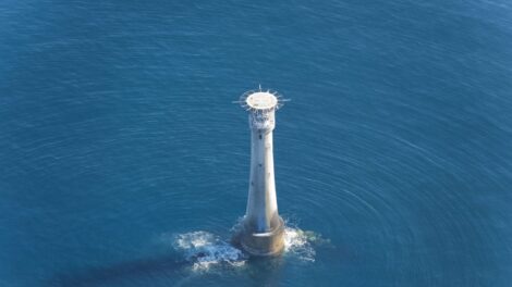 A világ legkisebb szigetén csak egy világítótorony fér el