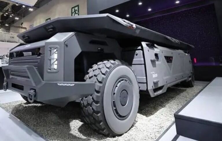 img_Bemutattak_a_jovo_harci_jarmuvet