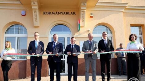 Kormányablakot és rendőrőrsöt adták át Miskolcon