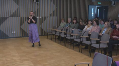 Külhoni pedagógusok tanácskoztak a magyar iskolaválasztásról Sátoraljaújhelyben