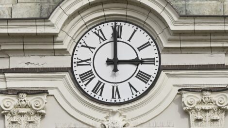 Vasárnaptól kezdődik a nyári időszámítás