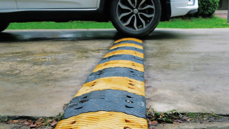 img_uj_modszer_az_utakon__fekvorendorokbe_szerelt_kamerakkal_figyelnek_a_soforoket