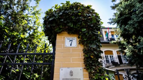 Haladéktalanul megszüntetik a Szuverenitásvédelmi Hivatalt