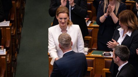 Új korszakot ígért első beszédében az új házelnök