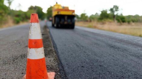Útfelújítások és forgalomkorlátozások több útszakaszon a térségben