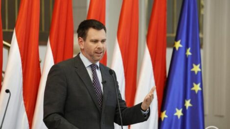 A kormány elrendeli a Budapest-Belgrád vasútvonal eddigi beruházási döntéseinek teljeskörü átvilágítását