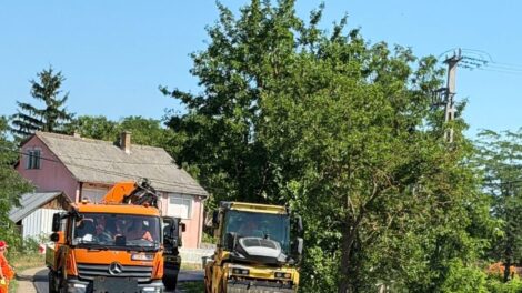 Megújul az Apróhomok és Rózsás-tanya közötti útszakasz egy része