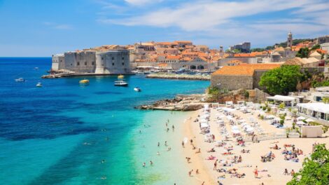 Százeurós strandtörölköző borzolja a kedélyeket Dubrovnikban