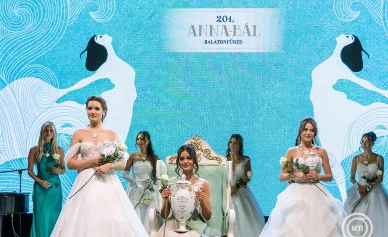img_Testverpar_is_van_a_201__Anna-bal_szepei_kozott