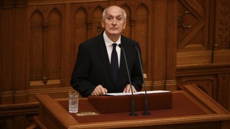 Hivatalba lépett Baka András köztársasági elnök