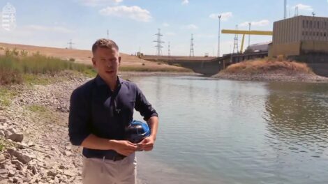 Már Pakson van az első elsüllyesztendő bárka