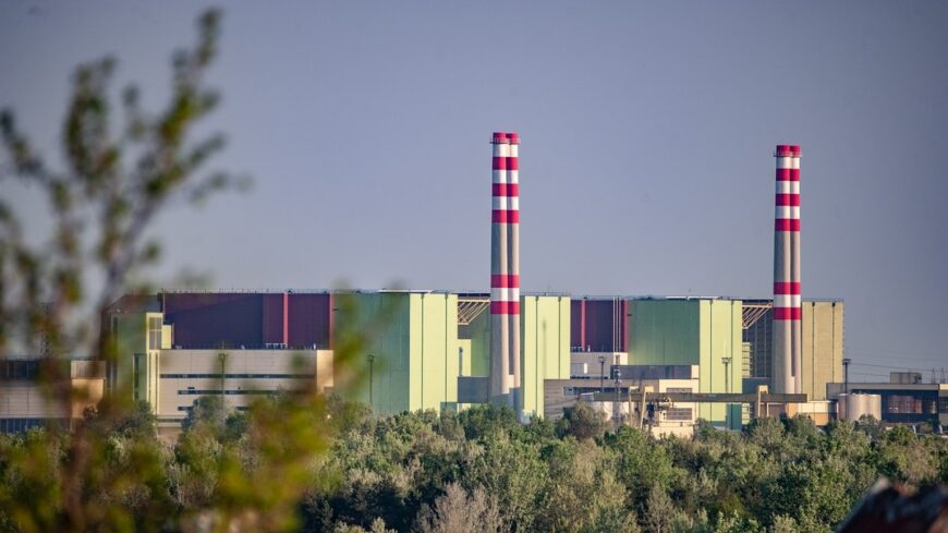 img_Tovabb_mukodhet_az_utolso_turbina_Pakson