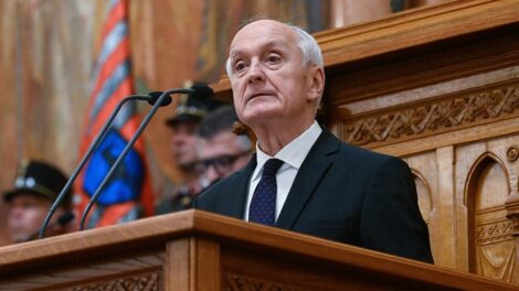 Szathmáry Zoltánt jelölte legfőbb ügyésznek az államfő