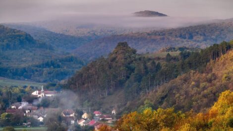 Változékony idővel indul a hét, majd ismét melegszik