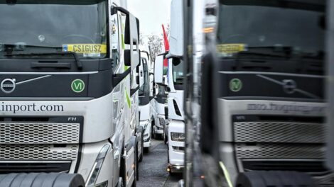 Kevésnek tartja a fuvarozók érdekképviselete a kormány segítségét