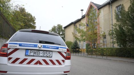 Újabb iskolákat fenyegettek meg szerdán